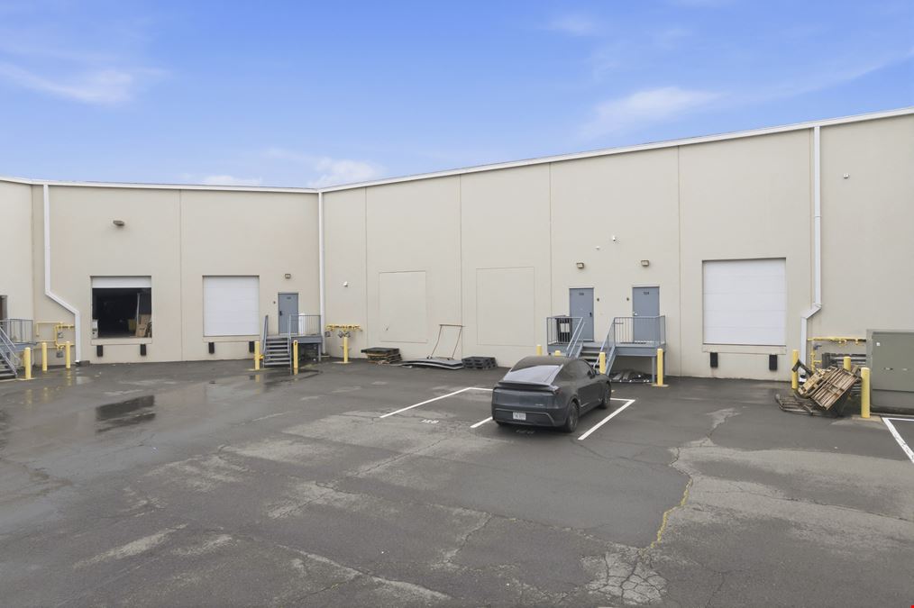 25,050 SF Industrial Flex | Owner-User Opportunity