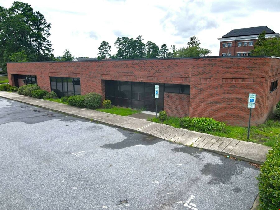 Medical Office Adjacent to Major Hospital Campus