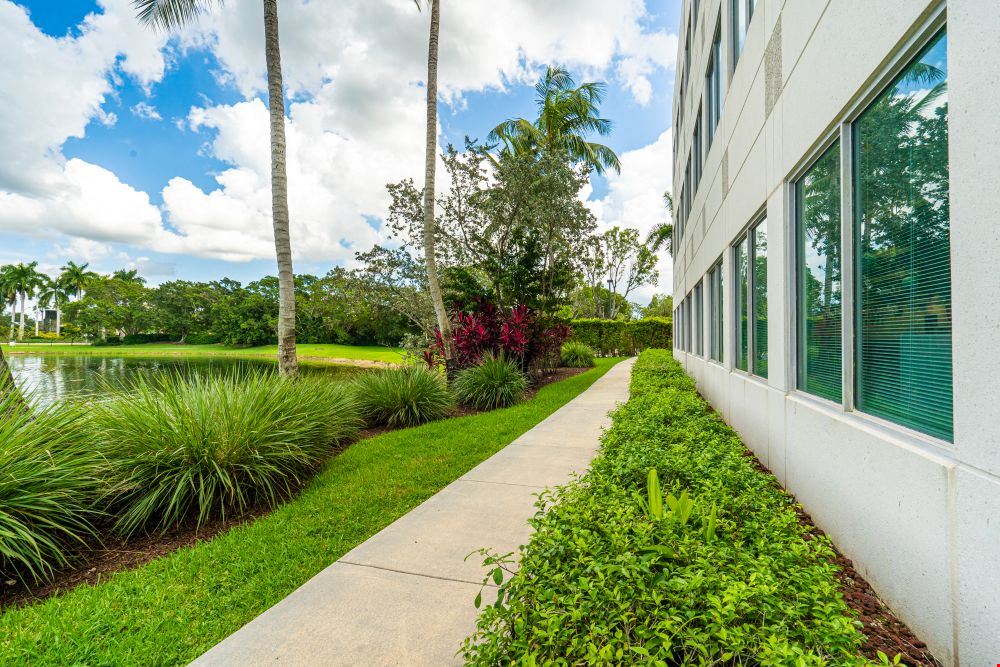 Sunset Plaza - 13621 NW 12th Street