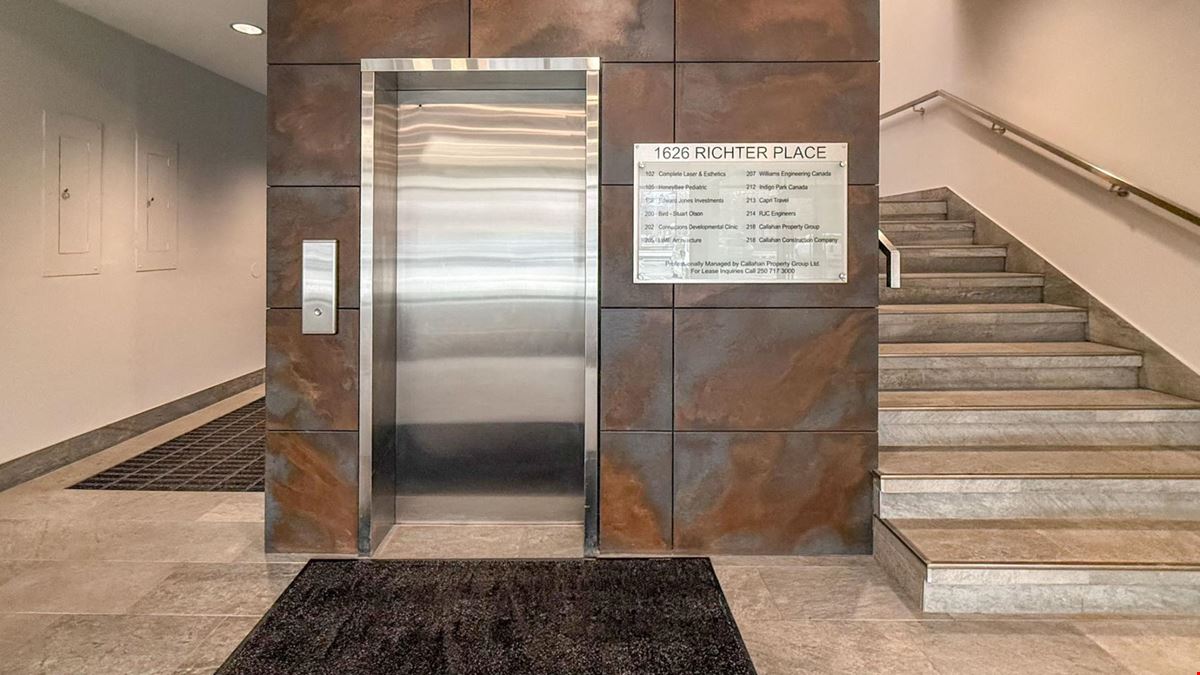 Sublease office space in Richter Place - Downtown 