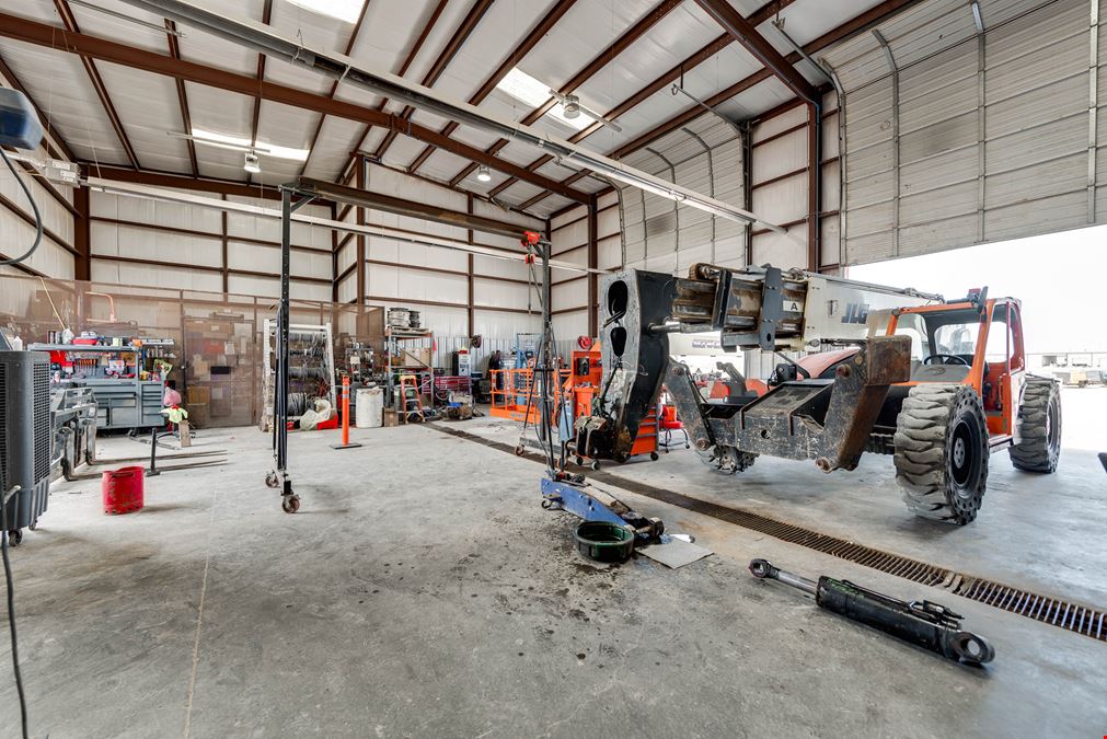 3-Bay Shop with Office & Living Space