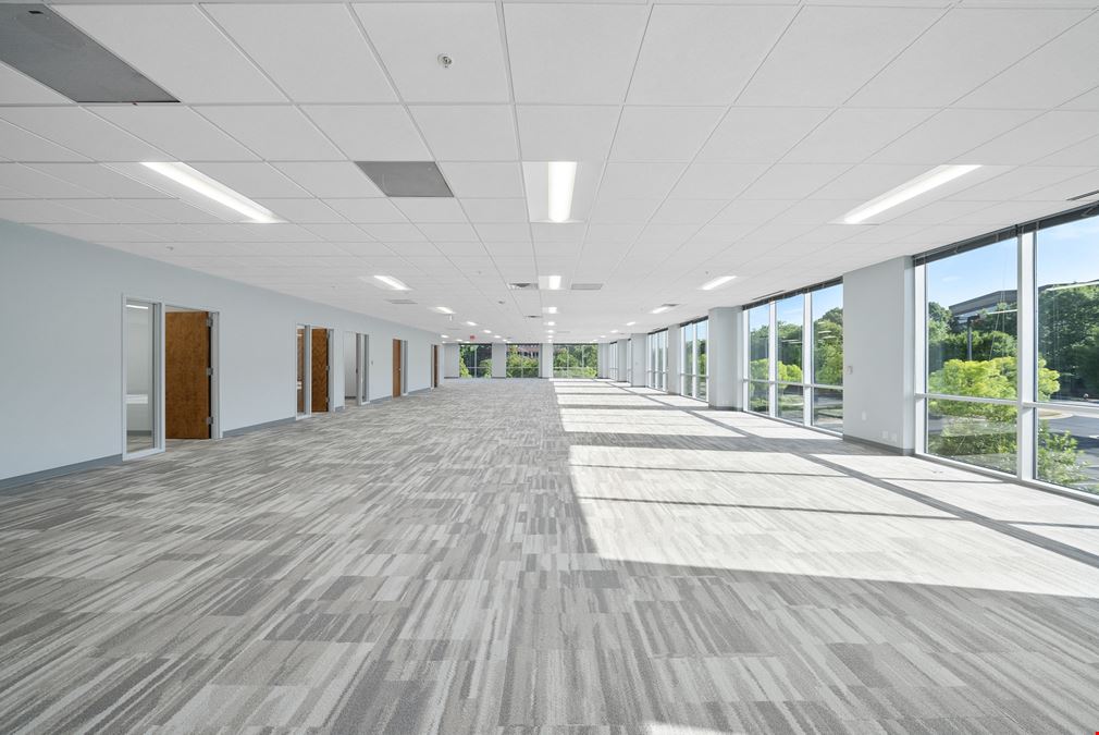 Perimeter Park: 3800 Paramount