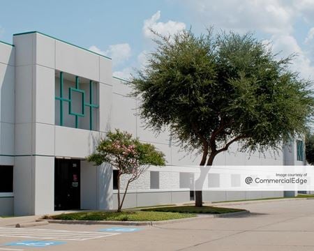 Preview of Industrial space for Rent at 2901 Summit Avenue