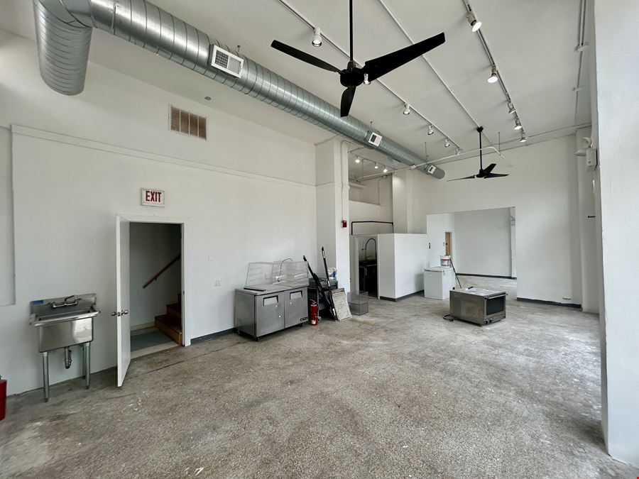 7100 S South Shore Drive - +/- 1,198 SF Former Bakery