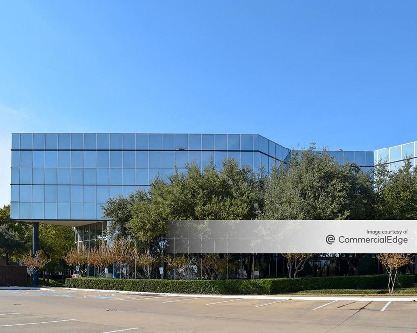 8600 Freeport Pkwy.
