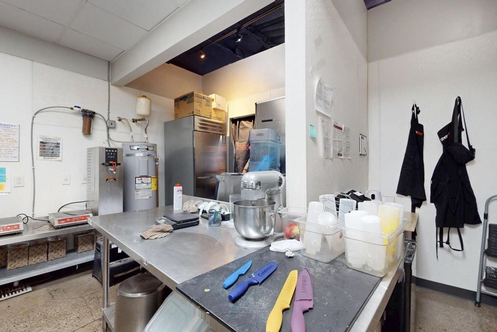 TURNKEY PROFITABLE BOBA TEA FRANCHISE WITH PRIME FRONTAGE