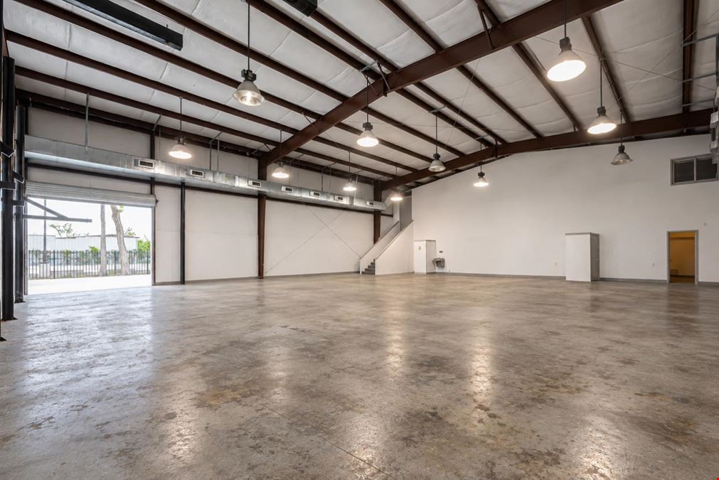Air- conditioned Warehouse 