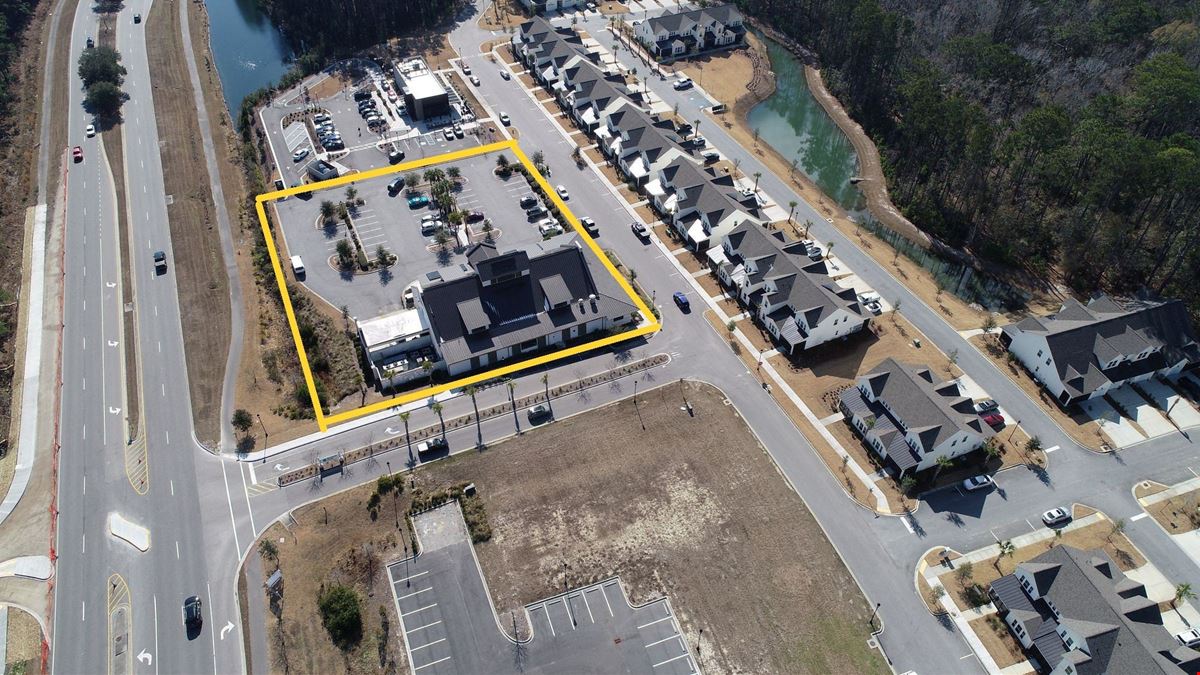 High Profile Building Designed For Restaurant, Office, or Retail Uses