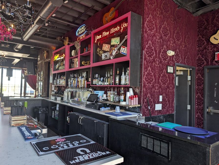  Restaurant Investment Opportunity with New 10-year Lease in Historic Downtown Willoughby, Ohio