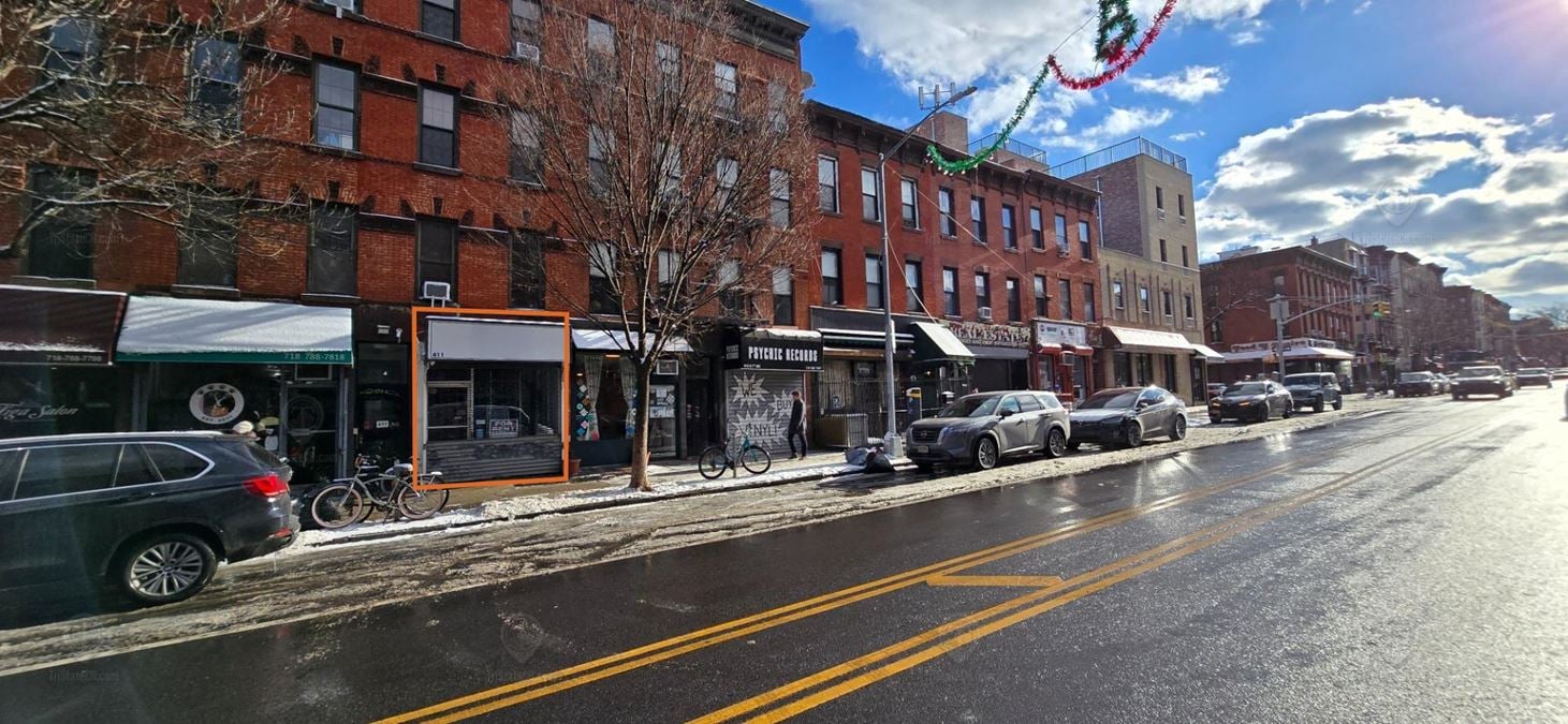 700 SF | 411 7th Avenue | Prime Retail Space In Park Slope For Lease