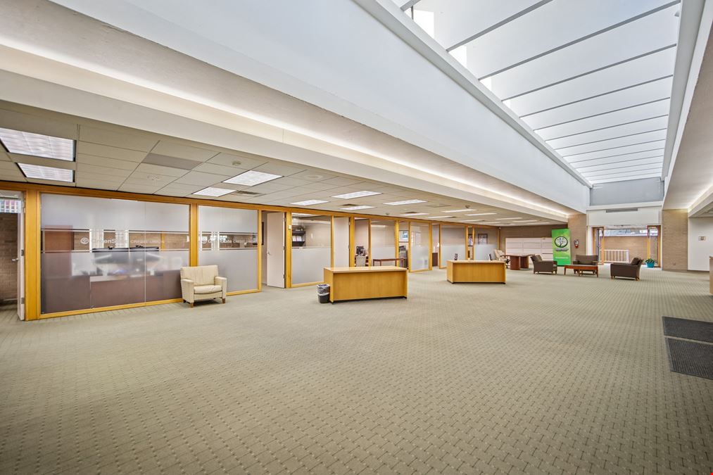 2805 Beaver Ave