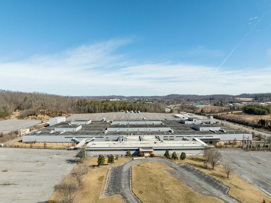 Industrial Redevelopment Opportunity | 660,000 SF / ~ 40 Buildable Acres