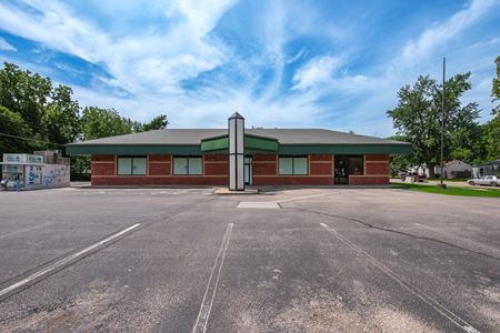 Preview of Retail space for Rent at 521 W. Grand Ave.