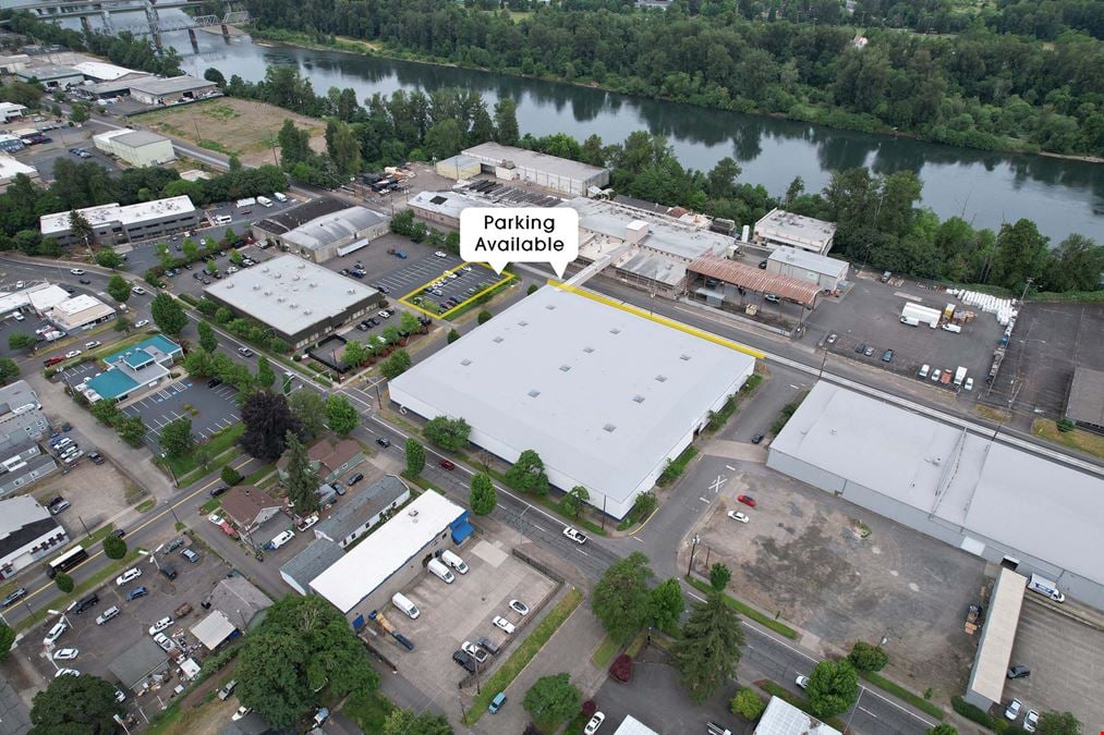Expansive Warehouse Space in Heart of Salem