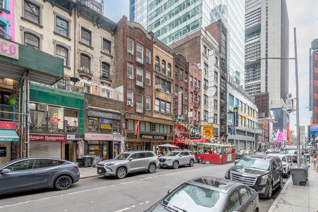 140-142 W 46th St
