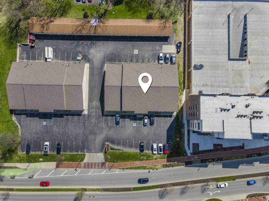 +/-2,000 SF Rangeline Road Retail Space