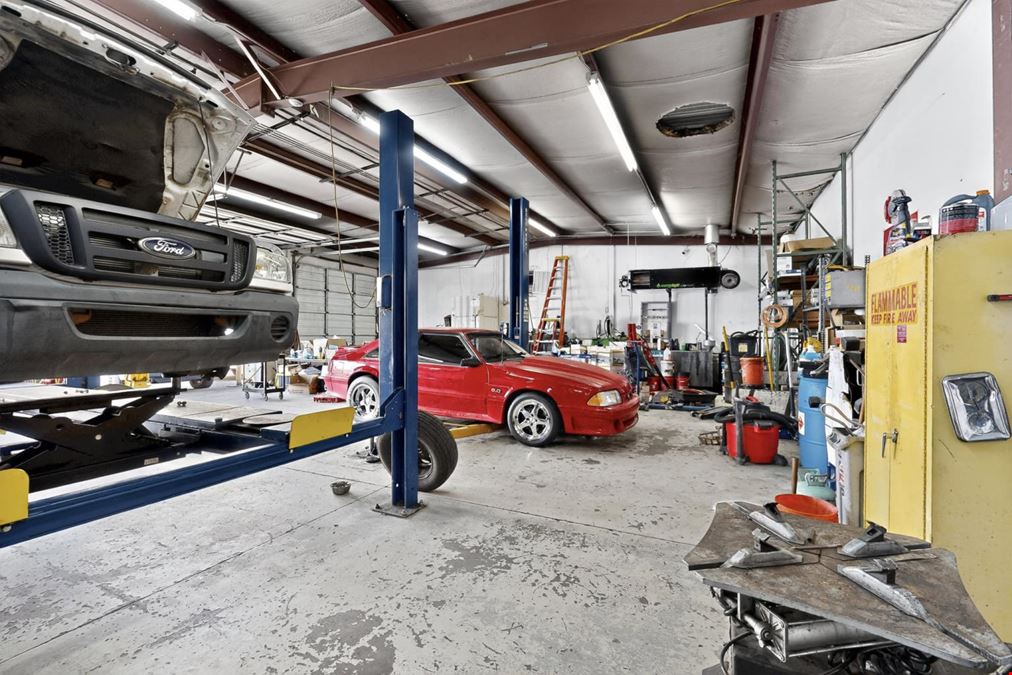 VERSATILE RETAIL/ WAREHOUSE PROPERTY