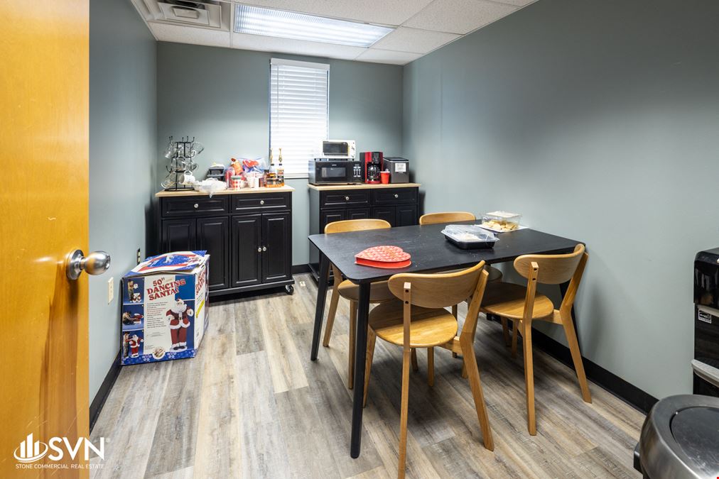For Lease OR Ground Lease: Georgetown Retail Location