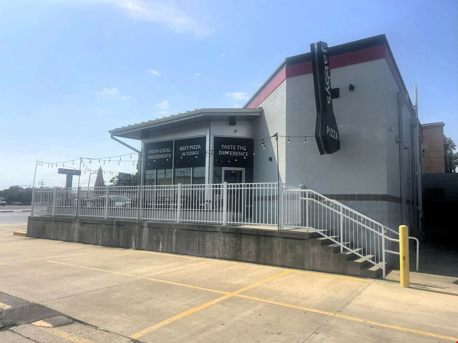 FOR LEASE: Jabby’s Pizza | Acadian Perkins Plaza