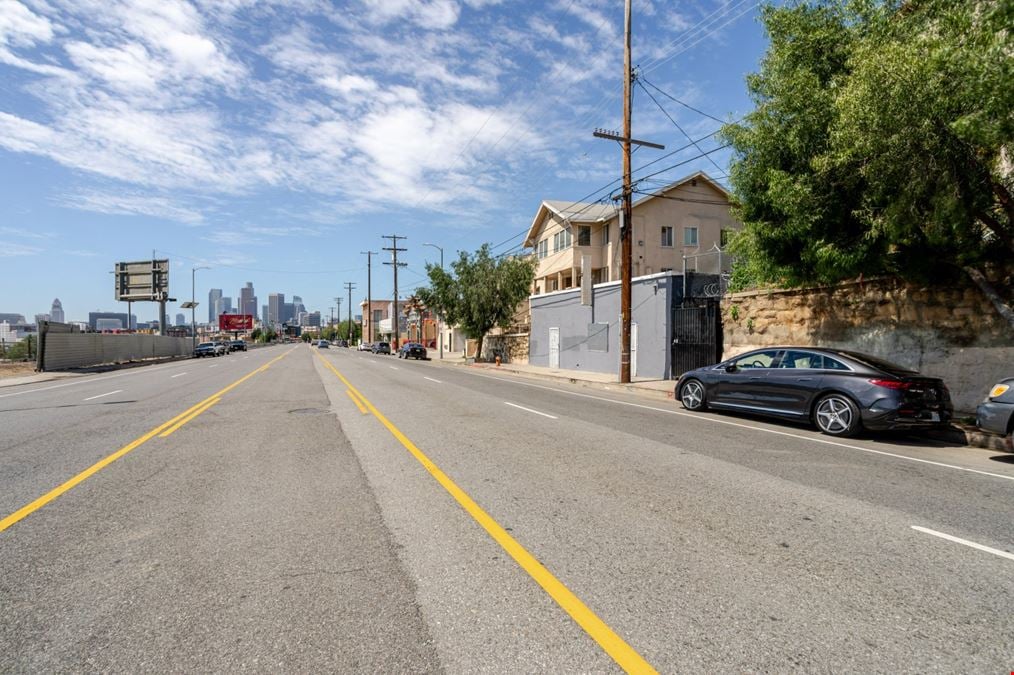 Chinatown Single Unit Free Stndng Bldg