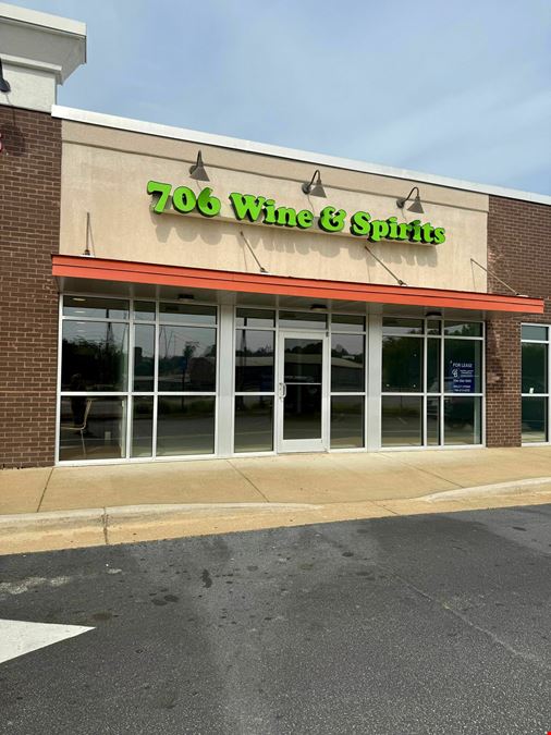 1523 Veterans Pkwy, Suite B