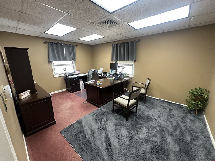 Medical Office/Banking Facility For Lease