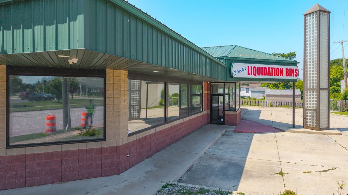 1002 Lapeer Ave.