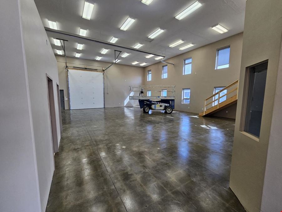 7471 Edgar Industrial Bend - Unit 24