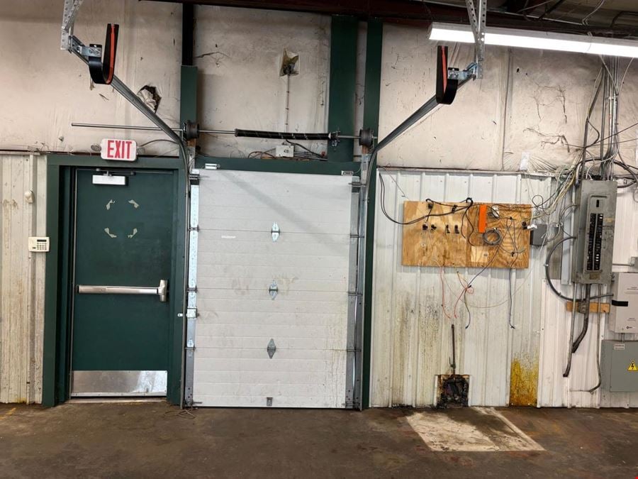4700 Parallel Pkwy - Former O'Reilly Auto Parts - Retail for Sale