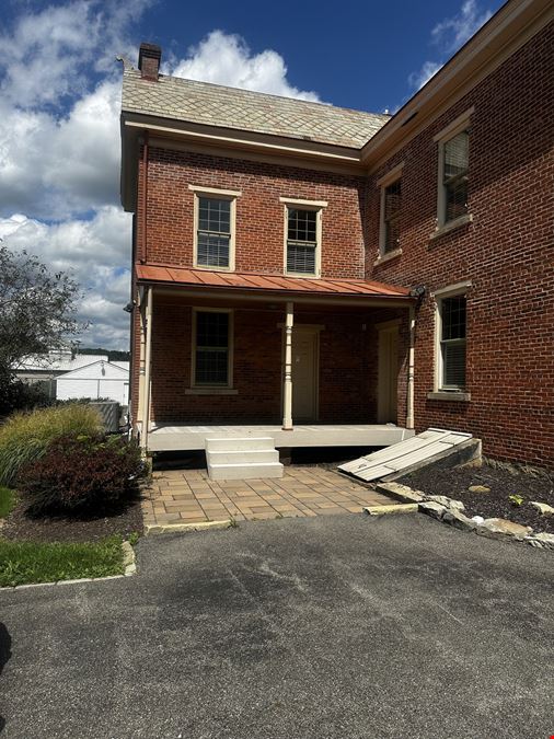 323 S Main St