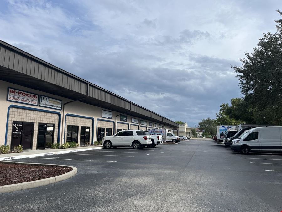 For Lease Lt Industrial 4002 sq. ft. Unit
