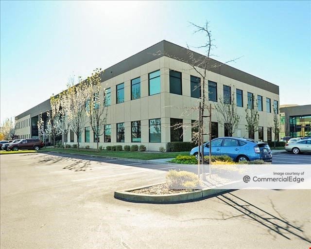 Harvest Business Center - 3843 Brickway Blvd
