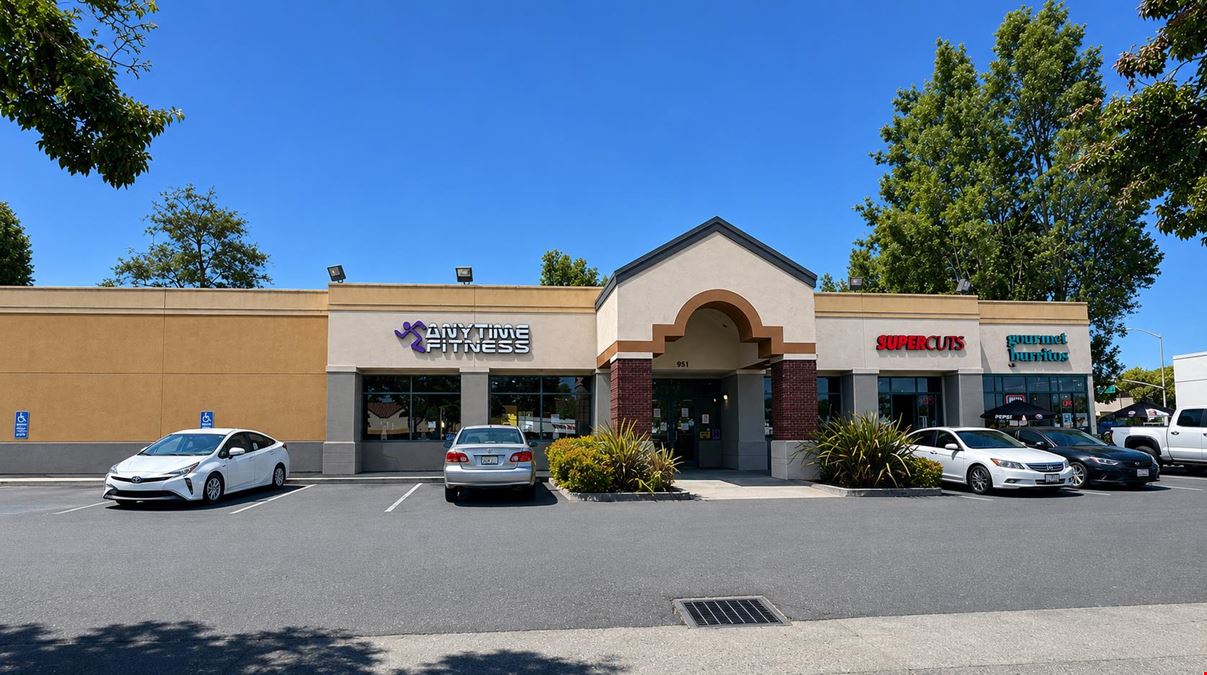 100% Leased Multi-Tenant Retail Investment