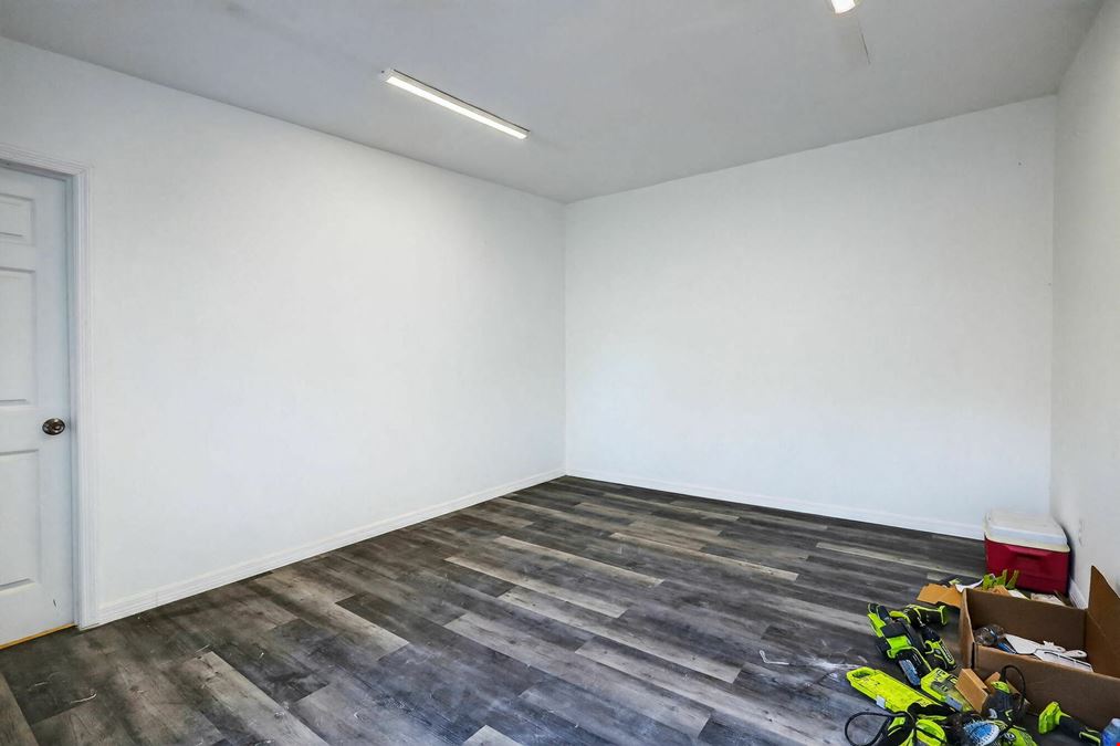 2120 SW 60th Ter