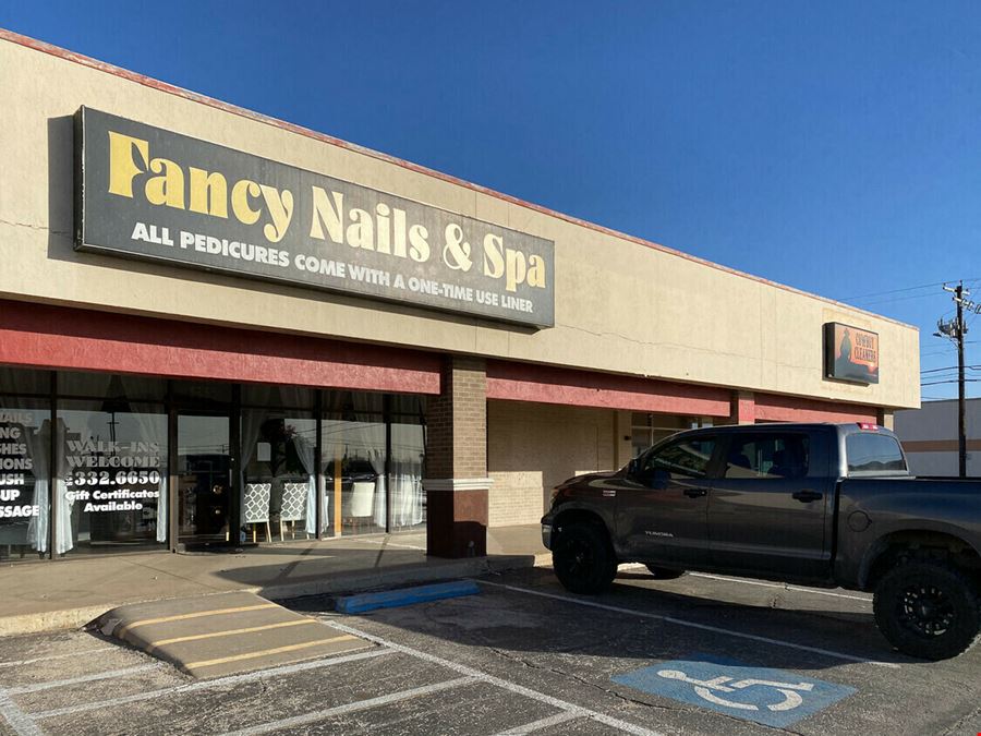 Live Oak Shopping Center