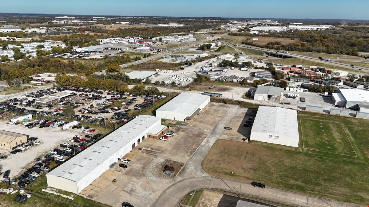 12337 E 1st St - Industrial