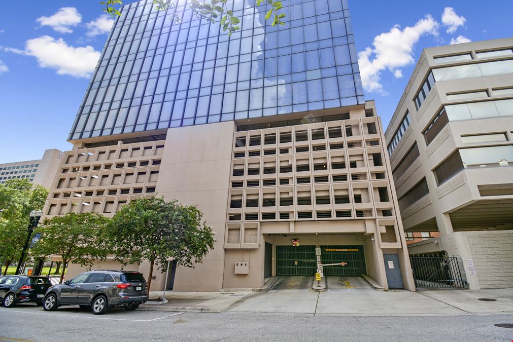 233 East Bay Street #L-04