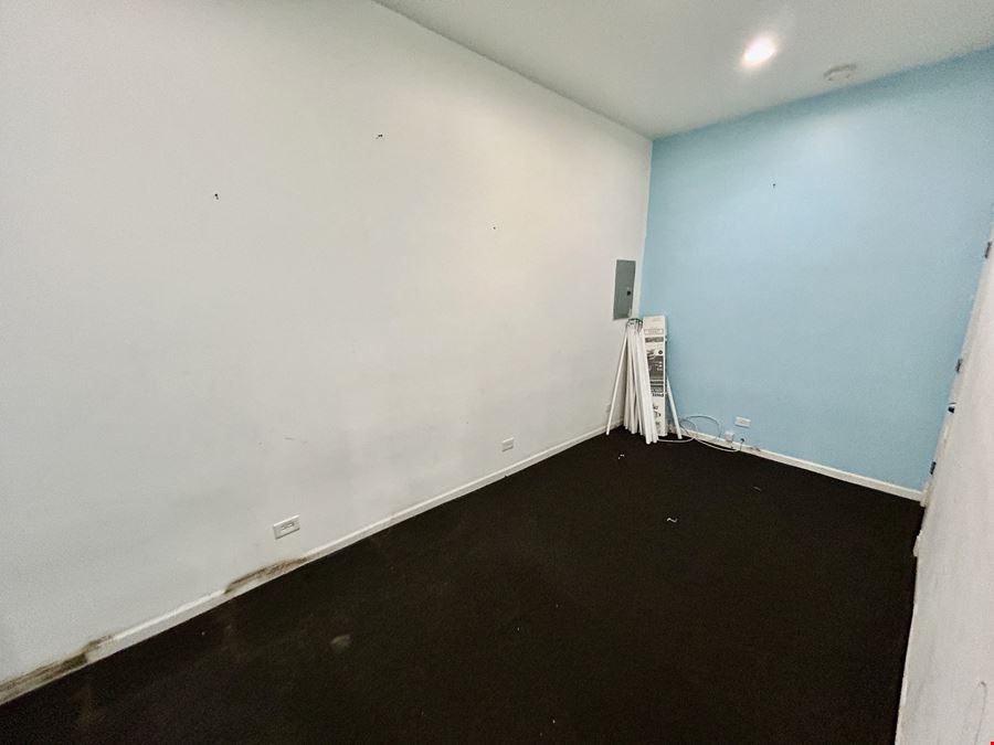 5958 W North - +/-1,000 SF Commercial Storefront for Lease