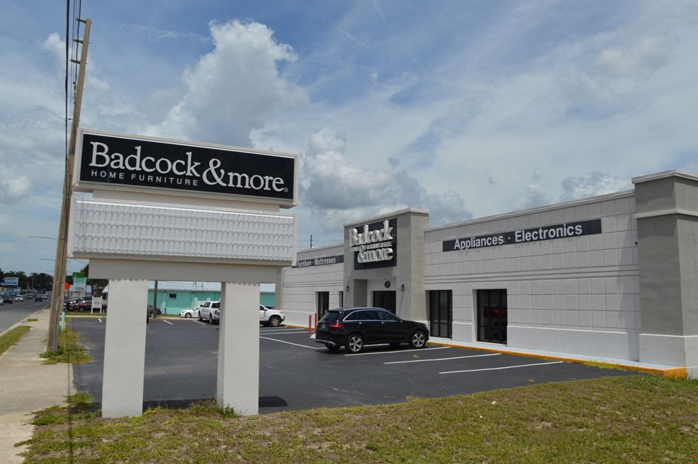 Premier Commercial Opportunity in Dunnellon, FL - Sale or Lease