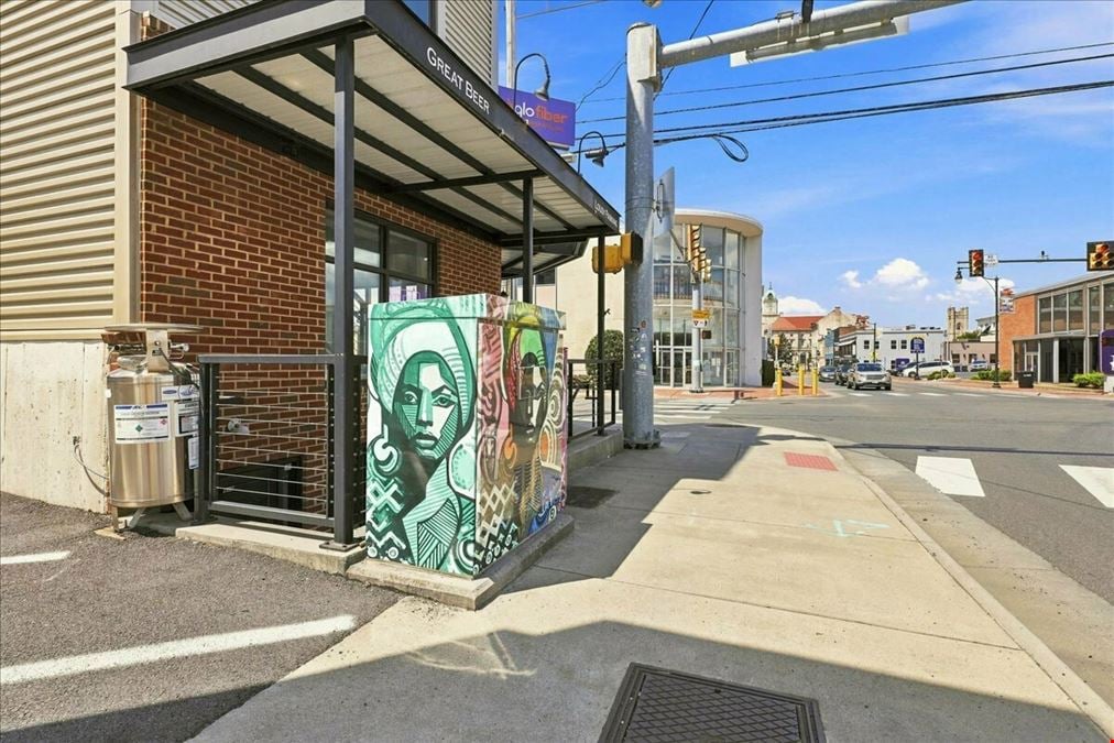 LOWER-LEVEL COMMERCIAL SPACE IN DOWNTOWN HARRISONBURG