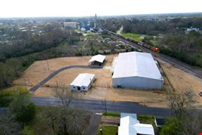 Rail Served Warehouse & Office | 22,400 SF