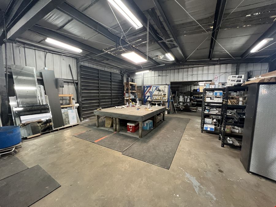 5004 SF Drew Park Industrial Warehouse