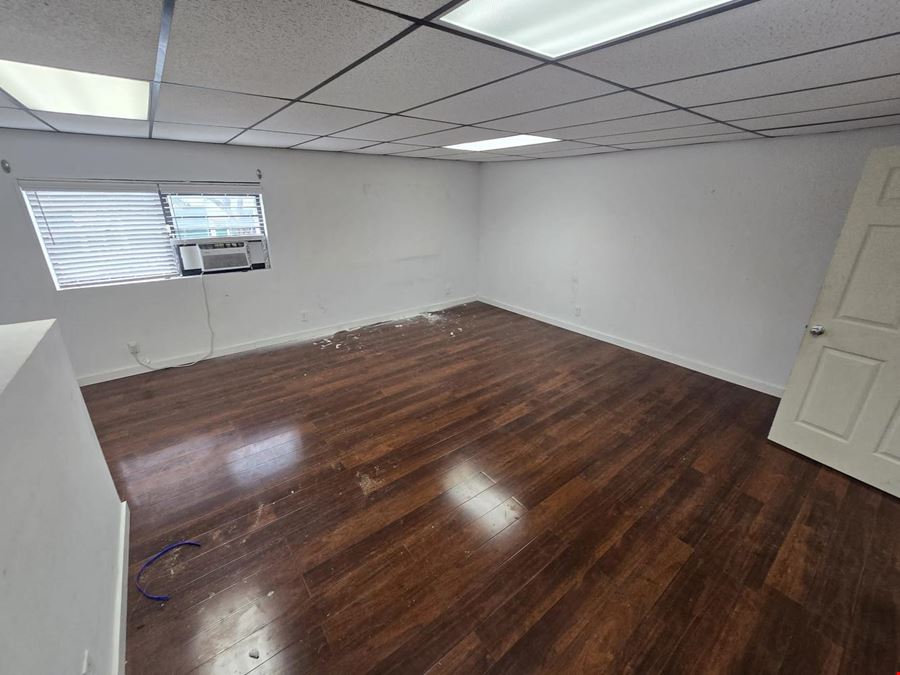 DOUBLE UNIT - Office/Warehouse/Industrial