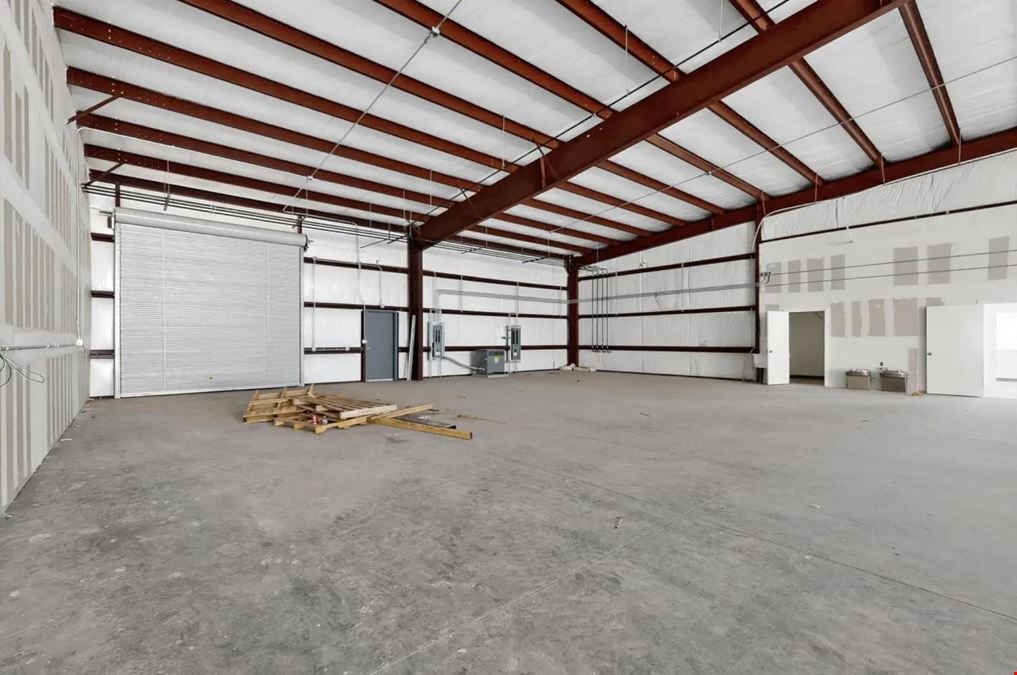 New Build Warehouse Suites Next to Airport & i-25