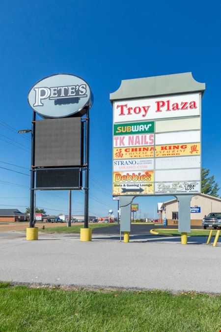 Troy Plaza