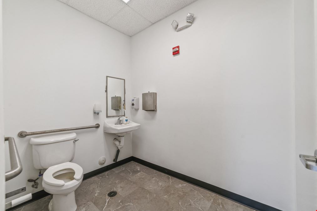 Andrews Business Center Office/Warehouse