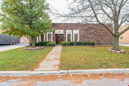 Preview of Office space for Sale at 935 Lunt Ave