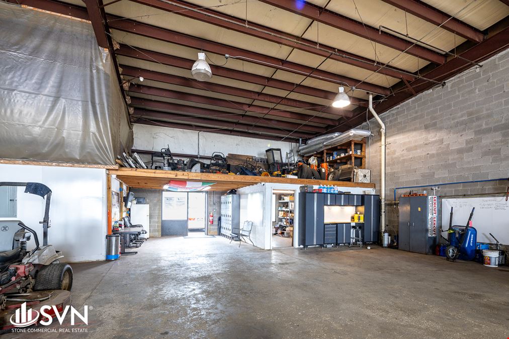 Convenient Office/Flex Space FOR LEASE