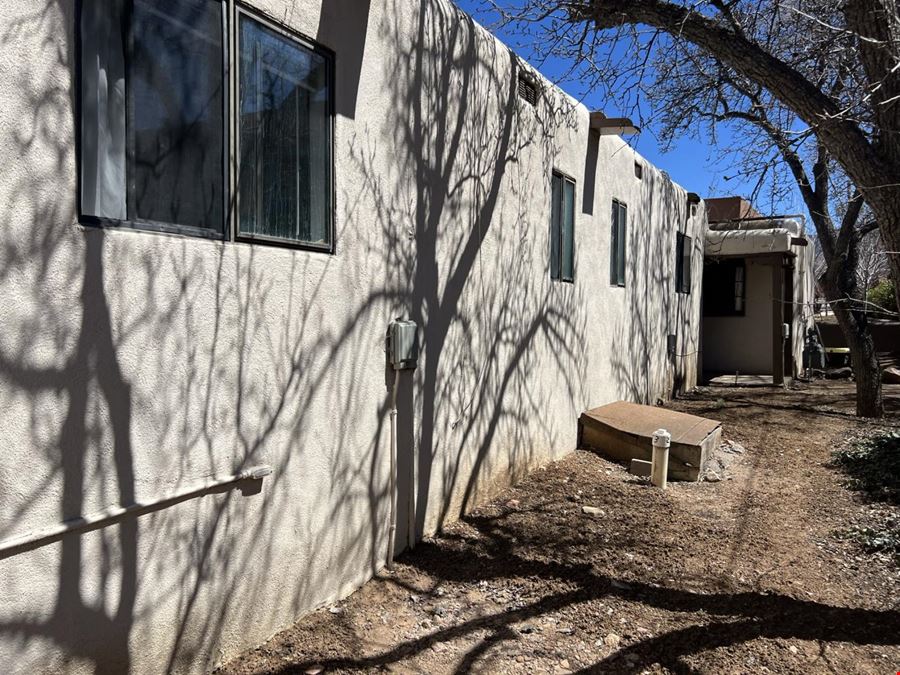 1425 Paseo De Peralta