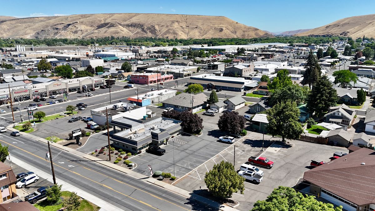 Two-Tenant Commercial Investment Opportunity